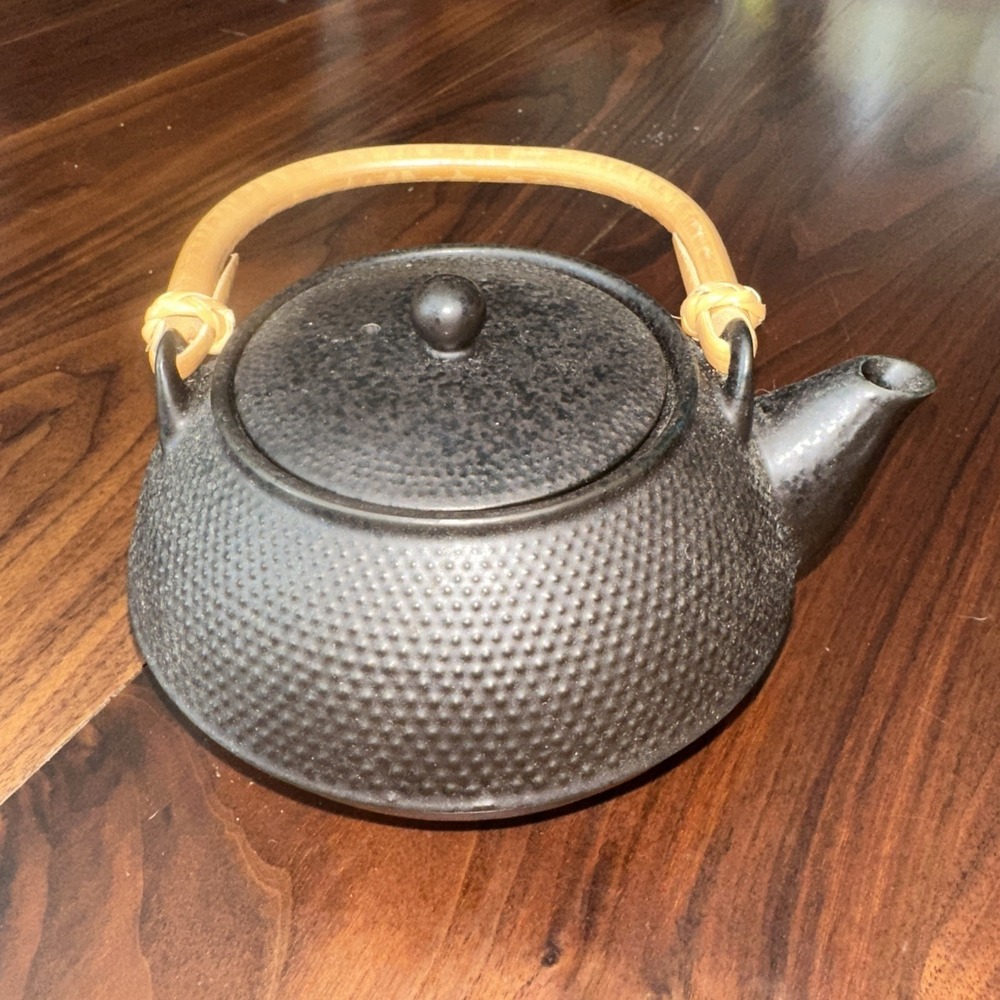 Kotobuki (Japan) Ceramic Teapot with Bamboo Handle And Infuser Traditional